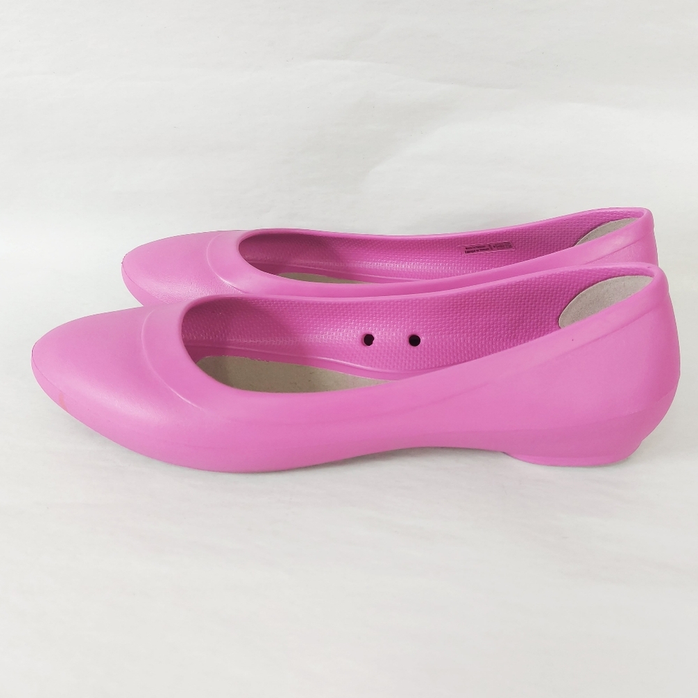 Crocs Women Lina Barbiecore Ballet Flats Size 8 Pink Chic Lightweight Slip-on - Picture 3 of 11